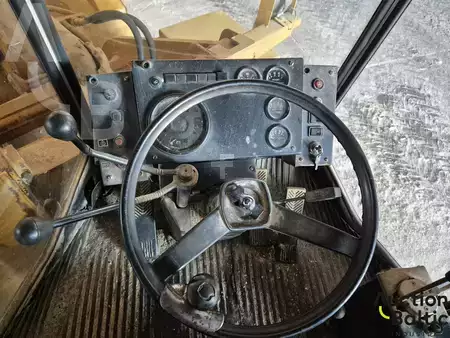 Hjullaster 2002 Amkodor TO-18 B2 (8)