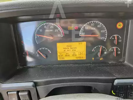 Truck 2008 Volvo FH480 (9)