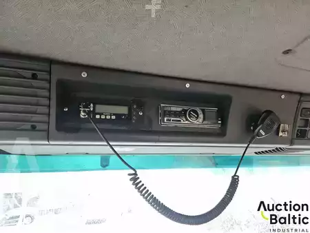 Truck 2001 Scania P 94 (9)