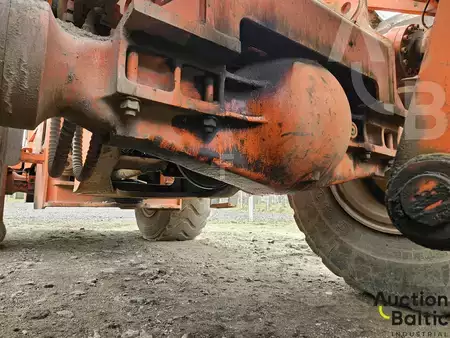 Chargeuse sur pneus 2004 Daewoo Mega 300 V (15)