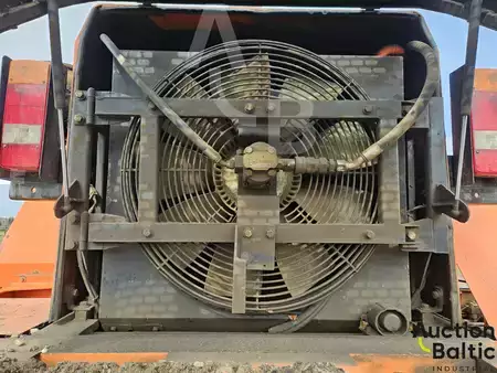 Chargeuse sur pneus 2004 Daewoo Mega 300 V (16)