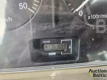 Chargeuse sur pneus 2004 Daewoo Mega 300 V (9)