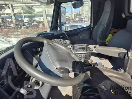 Lastebil 2002 Volvo FM9 (10)