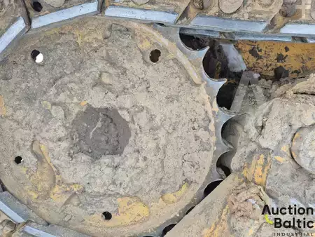 Grondschuivers 2013 Dressta TD10R (15)