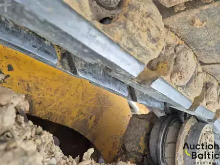 Grondschuivers 2013 Dressta TD10R (16)