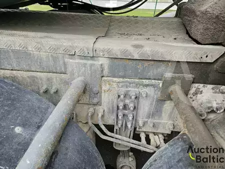 Truck mixer 2002 Volvo FM12 (14)