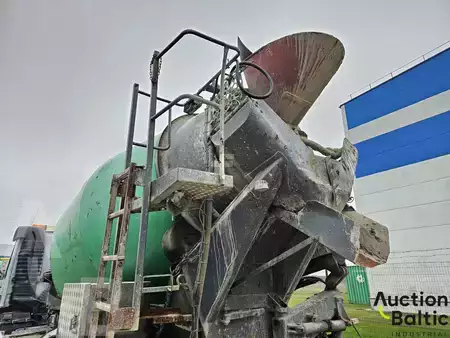 Truck mixer 2002 Volvo FM12 (5)