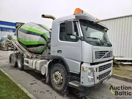 Truck mixer 2002 Volvo FM9 (1)