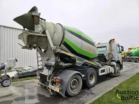 Truck mixer 2002 Volvo FM9 (2)