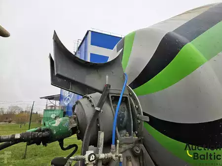Truck mixer 2002 Volvo FM9 (5)