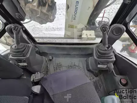 Rigid Backhoe Loader 2017 Caterpillar 444 F2 (13)