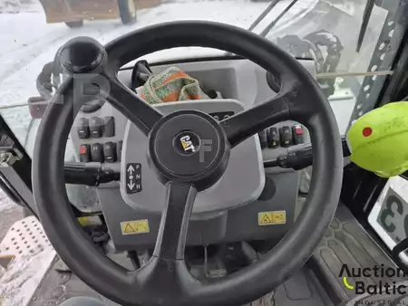 Rigid Backhoe Loader 2017 Caterpillar 444 F2 (8)