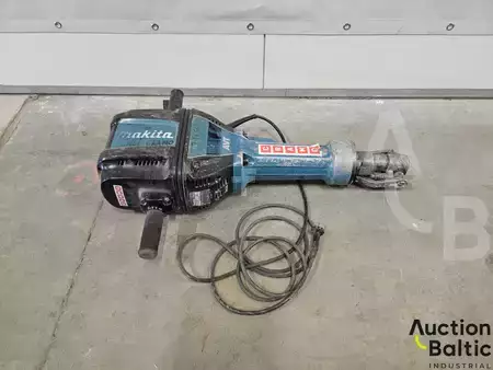 Piling hammers 2016 Makita HM1812 (2)