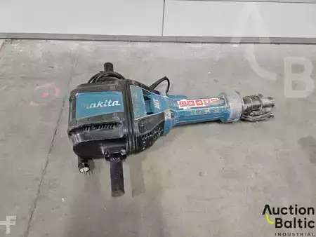Piling hammers 2018 Makita HM1812 (2)