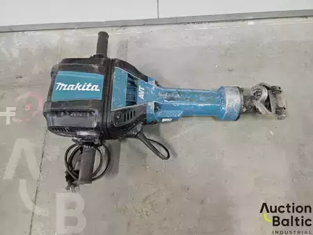 Piling hammers 2018 Makita HM1812 (2)