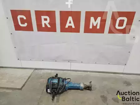 Piling hammers 2018 Makita HM1812 (1)