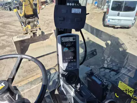 Pelle sur pneus 2014 Caterpillar M 315 D (10)
