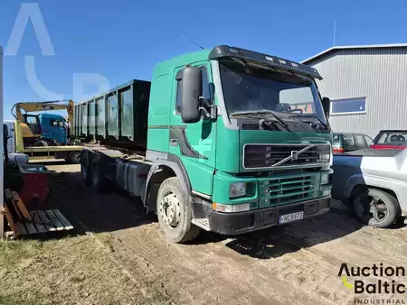 Lastbil 2001 Volvo FM12 6X4 (1)