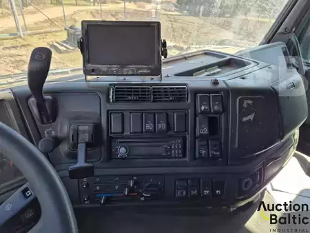 Lastbil 2001 Volvo FM12 6X4 (10)