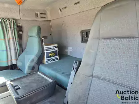 Lastbil 2001 Volvo FM12 6X4 (12)