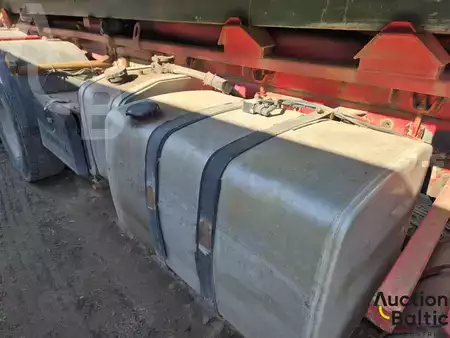 Lastbil 2001 Volvo FM12 6X4 (16)