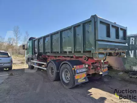 Lastbil 2001 Volvo FM12 6X4 (4)