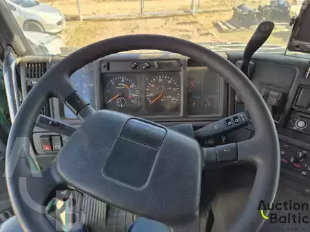 Lastbil 2001 Volvo FM12 6X4 (8)