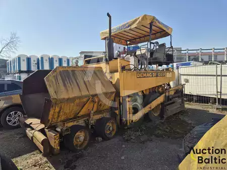 Kerékburkoló 1987 Demag DF 120 P (1)