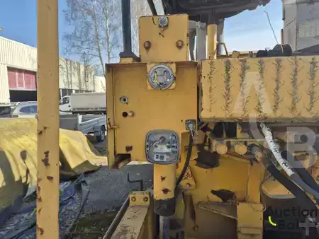 Kerékburkoló 1987 Demag DF 120 P (11)