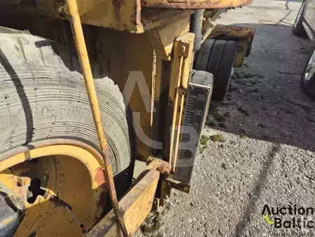 Kerékburkoló 1987 Demag DF 120 P (15)