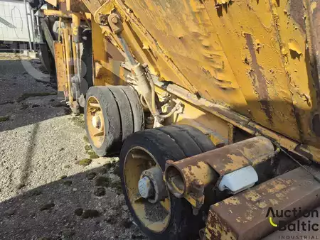 Kerékburkoló 1987 Demag DF 120 P (19)