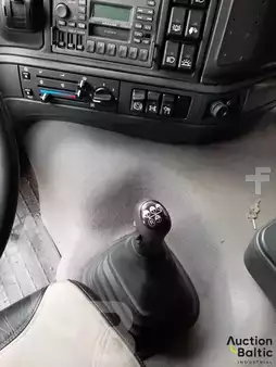 Lastbil 2000 Volvo FM12 (12)