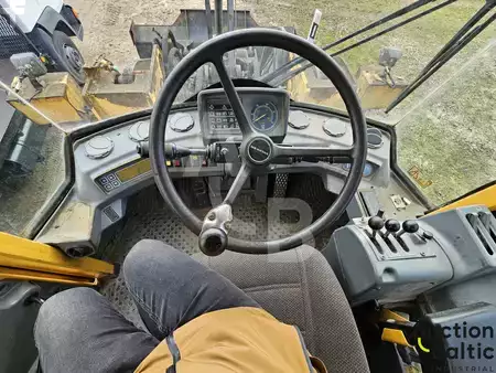 Cargadoras de ruedas 1996 Volvo L 90 C (7)