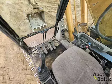 Pelles sur chenilles 2012 Case CX 210 B (6)