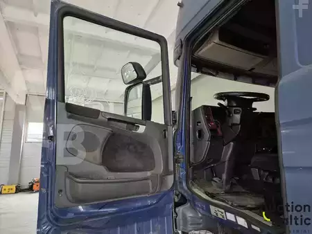 Lastbil 2006 Scania R 470 (5)