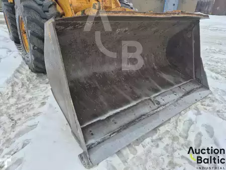 Pale Gommate 2004 Amkodor 333.2 (10)