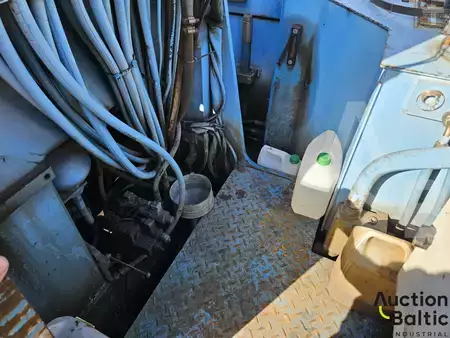 Escavatori gommati 2001 Fuchs MHL 320 (16)