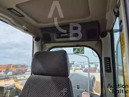 Kedjegraver 2013 Liebherr R 916 LC (10)