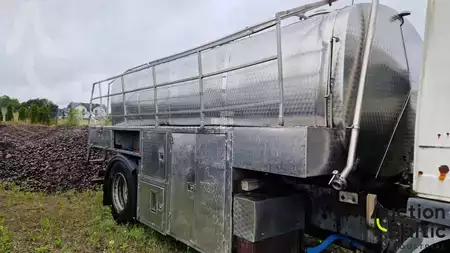 Lastbil 2005 Volvo FL220 (10)