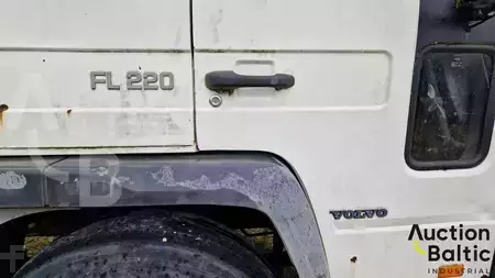 Lastbil 2005 Volvo FL220 (6)