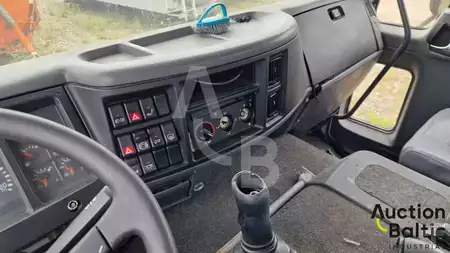 Lastbil 2005 Volvo FL220 (9)