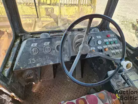 Zhutňovače odpadu 1995 BOMAG BC 670 RB (9)