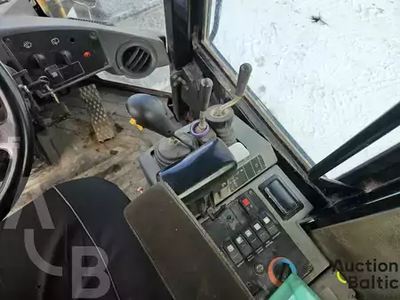 Radlader 2001 Caterpillar 924 G (8)