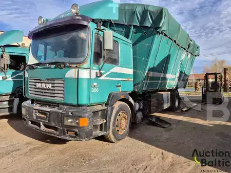 Vrachtwagen 2000 MAN 19.464 (2)