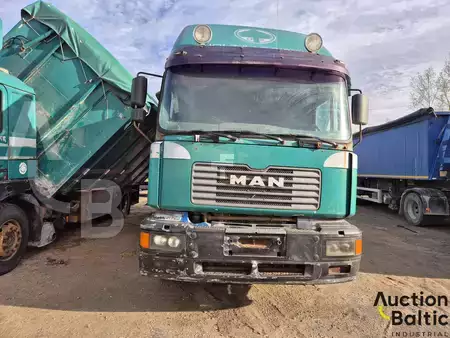 Vrachtwagen 2000 MAN 19.464 (3)