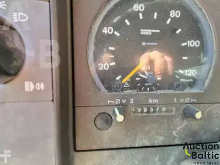 Kamion 1995 Mercedes-Benz 1517 (14)