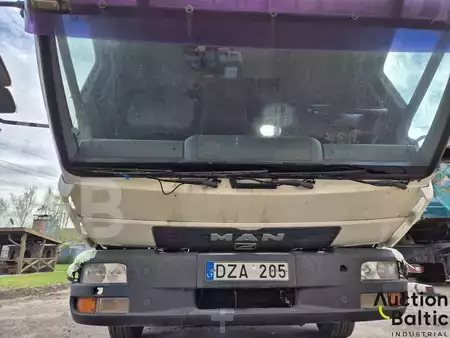 Caminhão 2001 MAN LE 160 C (7)