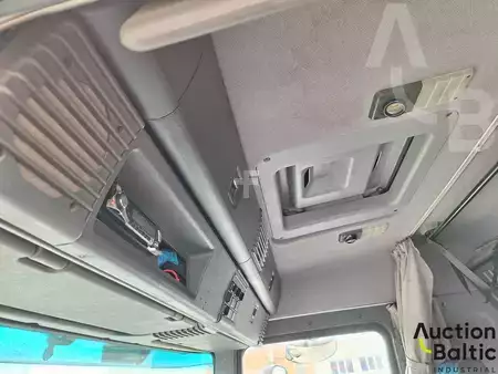 Lastbil 2002 Scania R 124 GB (9)