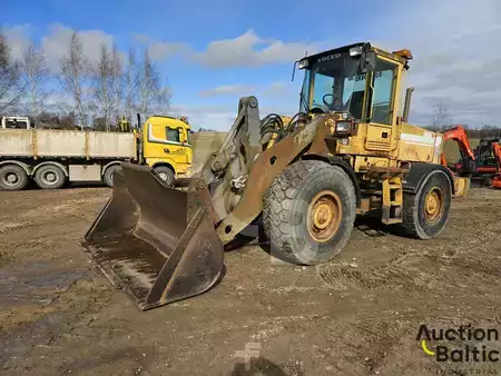 Pale Gommate 1996 Volvo L 90 C (1)