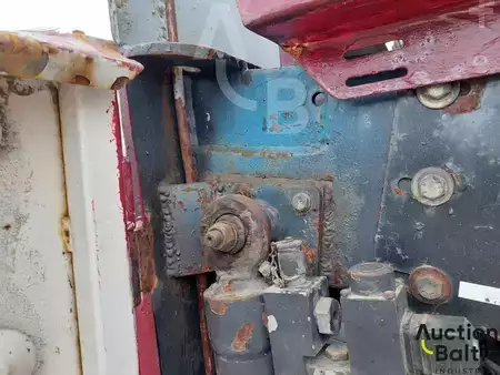 Pyörillä kulkevat levityskoneet  1997 Demag DF 90 P (7)